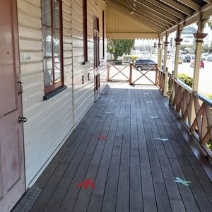 Meet your Posher, Viv